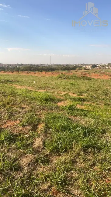 Foto 1 de Terreno / Lote à venda, 225m2 em Núcleo Residencial Edison Bastos Gasparini, Bauru - SP