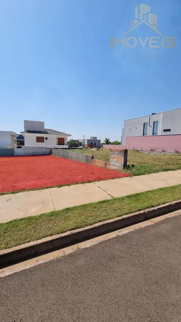 Foto 2 de Terreno / Lote à venda, 300m2 em Bauru - SP