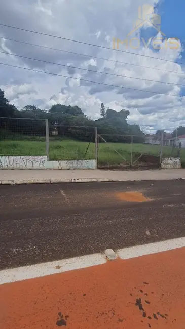 Foto 2 de Terreno / Lote à venda, 274m2 em Parque Residencial Castelo, Bauru - SP