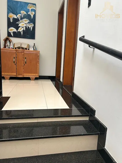 Casa com 3 quartos à venda, 250m2 em Jardim Flórida, Bauru - SP - imagem 5 Foto 5 de Casa com 3 quartos à venda, 250m2 em Jardim Flórida, Bauru - SP