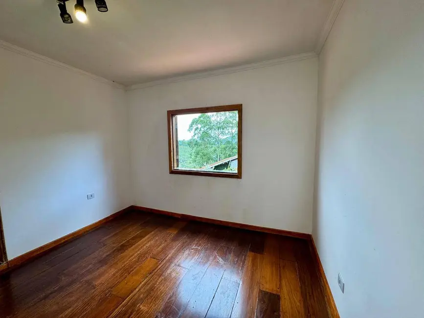 Foto 5 de Chácara com 3 quartos à venda, 300m2 em Mairipora - SP