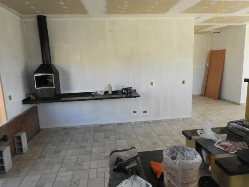 Casa de Condomínio com 3 quartos à venda, 210m2 em Joanopolis - SP - imagem 9 Foto 9 de Casa de Condomínio com 3 quartos à venda, 210m2 em Joanopolis - SP