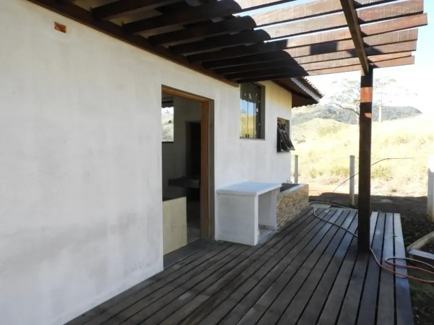 Casa de Condomínio com 3 quartos à venda, 210m2 em Joanopolis - SP - imagem 3 Foto 3 de Casa de Condomínio com 3 quartos à venda, 210m2 em Joanopolis - SP