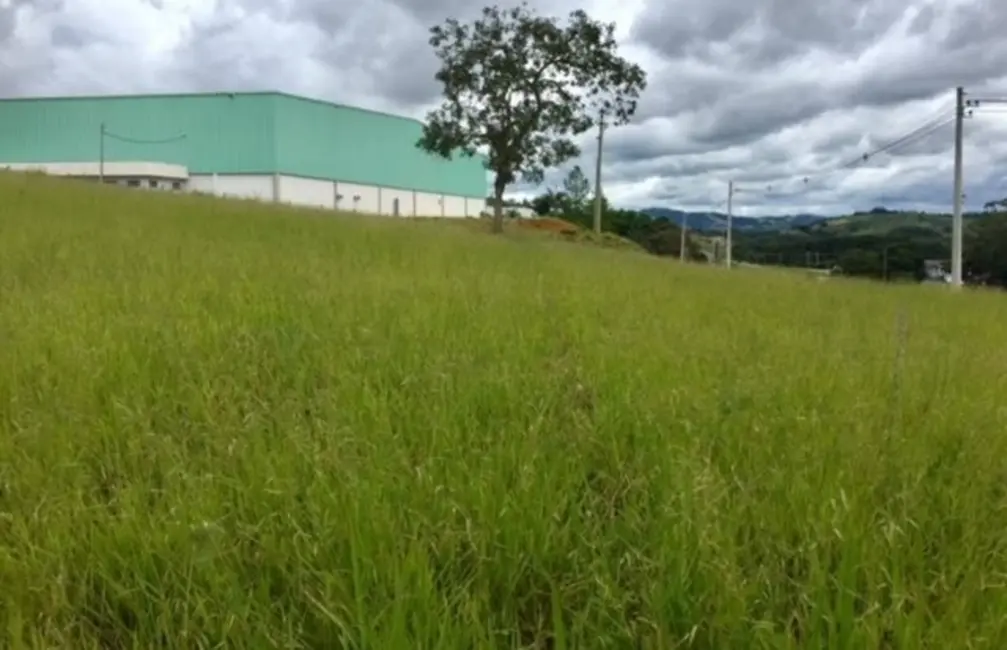 Terreno / Lote à venda, 6457m2 em Usina, Atibaia - SP - imagem 3 Foto 3 de Terreno / Lote à venda, 6457m2 em Usina, Atibaia - SP
