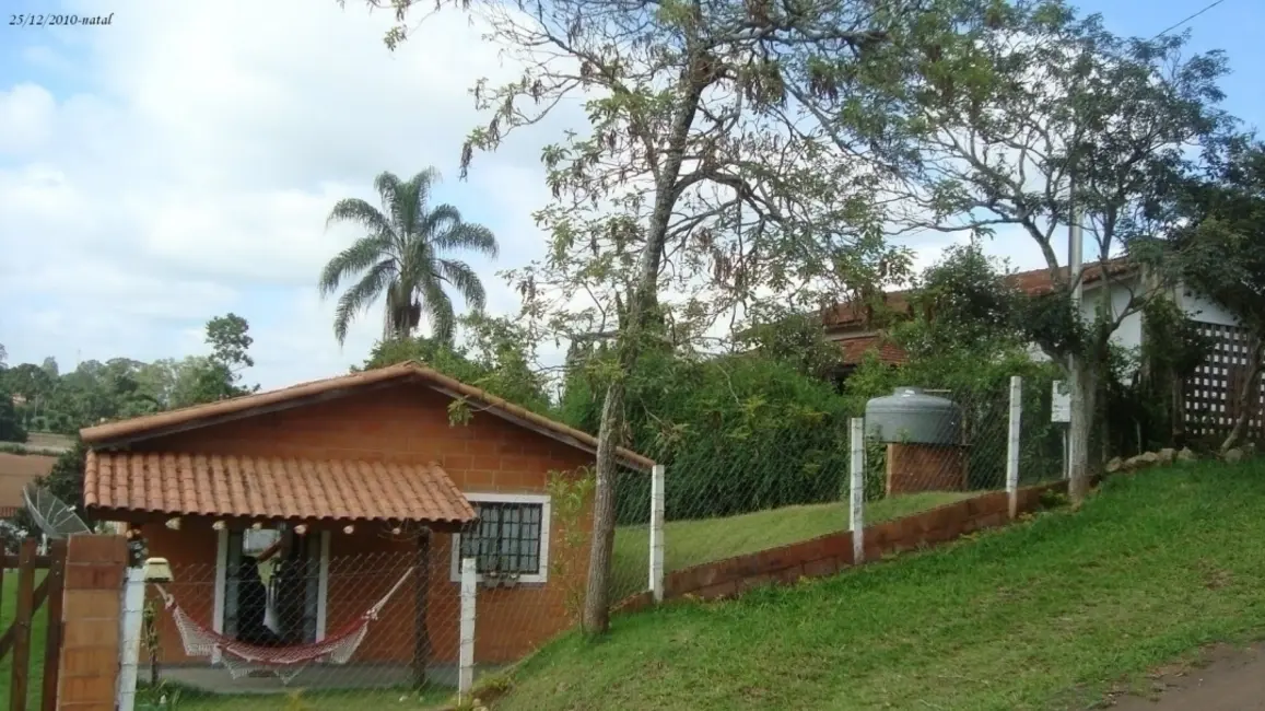 Foto 2 de Casa de Condomínio com 2 quartos à venda, 1000m2 em Atibaia - SP