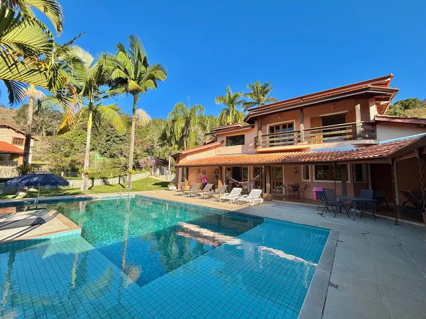 Chácara com 4 quartos à venda, 374m2 em Piracaia - SP - imagem 1 Foto 1 de Chácara com 4 quartos à venda, 374m2 em Piracaia - SP