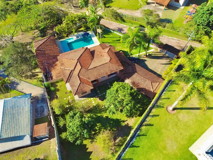 Chácara com 4 quartos à venda, 374m2 em Piracaia - SP - imagem 2 Foto 2 de Chácara com 4 quartos à venda, 374m2 em Piracaia - SP