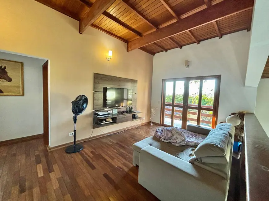 Chácara com 4 quartos à venda, 374m2 em Piracaia - SP - imagem 6 Foto 6 de Chácara com 4 quartos à venda, 374m2 em Piracaia - SP