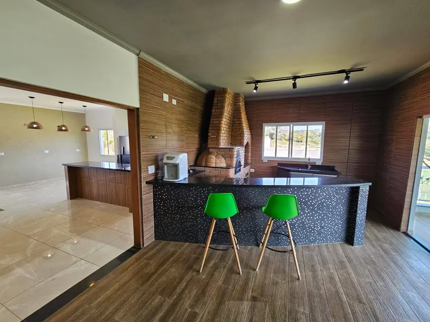 Casa de Condomínio com 3 quartos à venda, 284m2 em Loteamento Fazenda Santana, Atibaia - SP - imagem 2 Foto 2 de Casa de Condomínio com 3 quartos à venda, 284m2 em Loteamento Fazenda Santana, Atibaia - SP