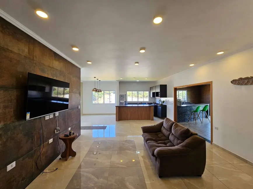 Casa de Condomínio com 3 quartos à venda, 284m2 em Loteamento Fazenda Santana, Atibaia - SP - imagem 3 Foto 3 de Casa de Condomínio com 3 quartos à venda, 284m2 em Loteamento Fazenda Santana, Atibaia - SP