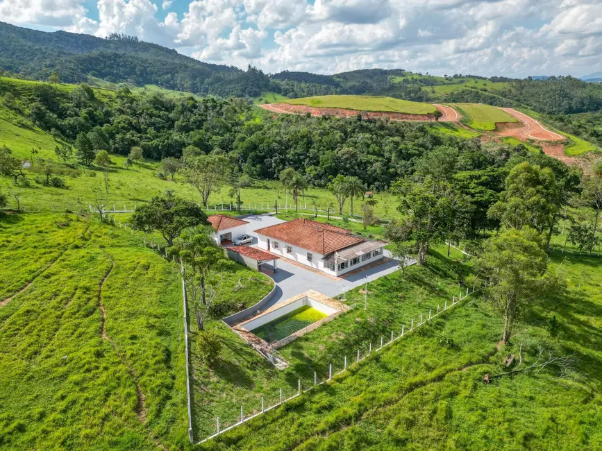 Foto 1 de Sítio / Rancho com 4 quartos à venda, 500m2 em Bom Jesus Dos Perdoes - SP