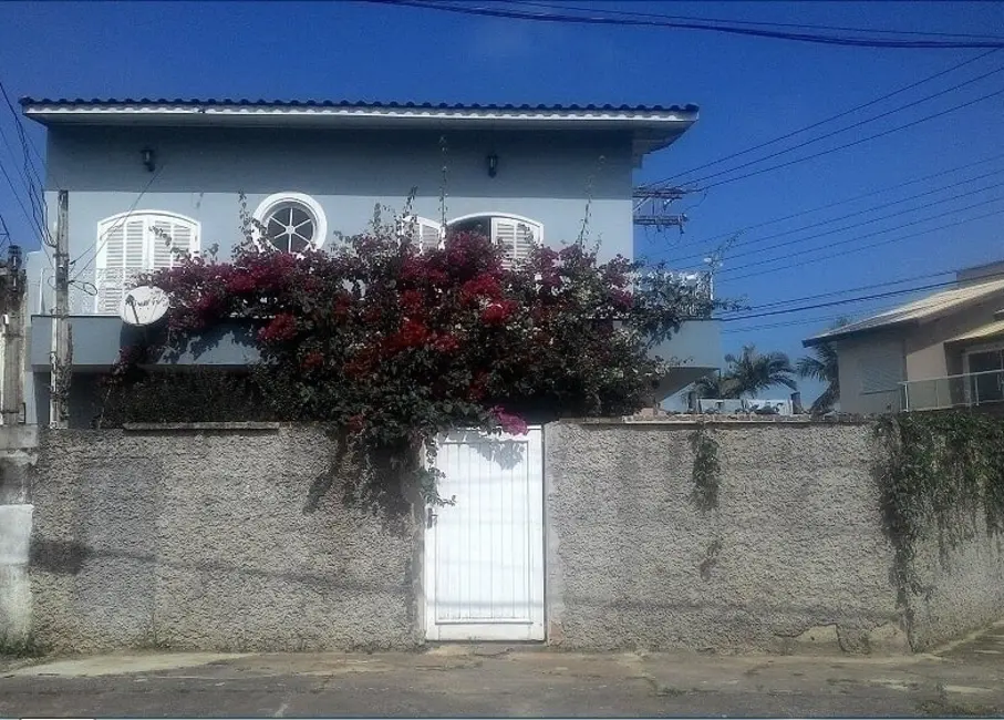 Foto 2 de Casa com 4 quartos à venda, 173m2 em Itanhaem - SP