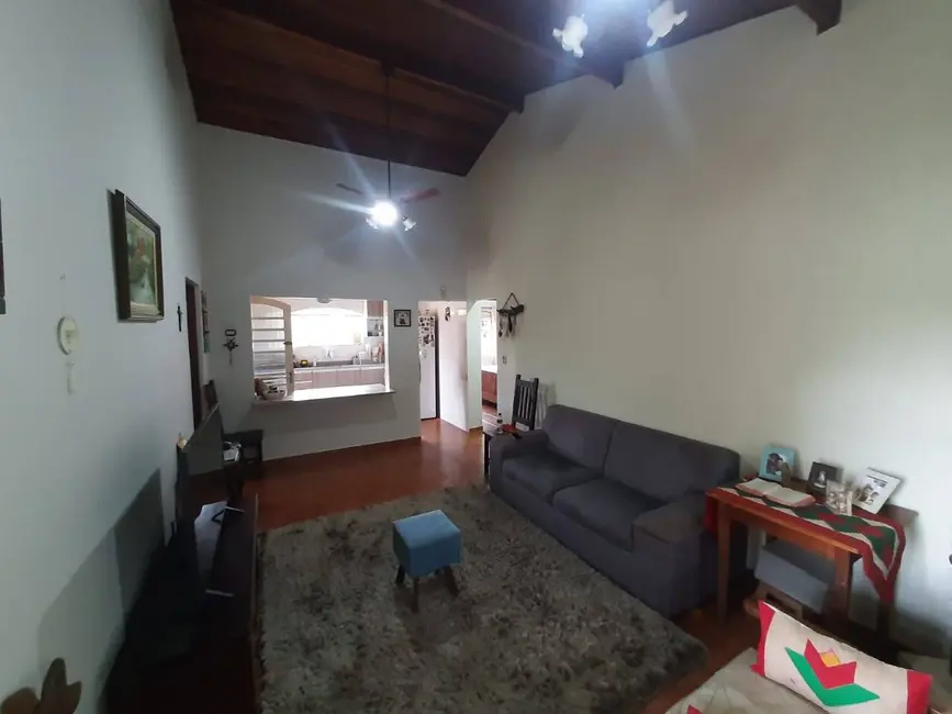 Foto 7 de Chácara com 3 quartos à venda, 150m2 em Atibaia - SP