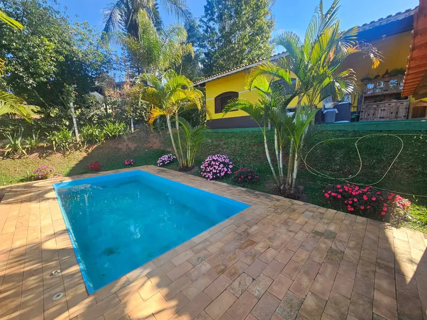 Foto 3 de Chácara com 3 quartos à venda, 150m2 em Atibaia - SP