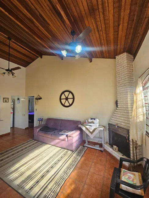 Foto 6 de Chácara com 3 quartos à venda, 150m2 em Atibaia - SP