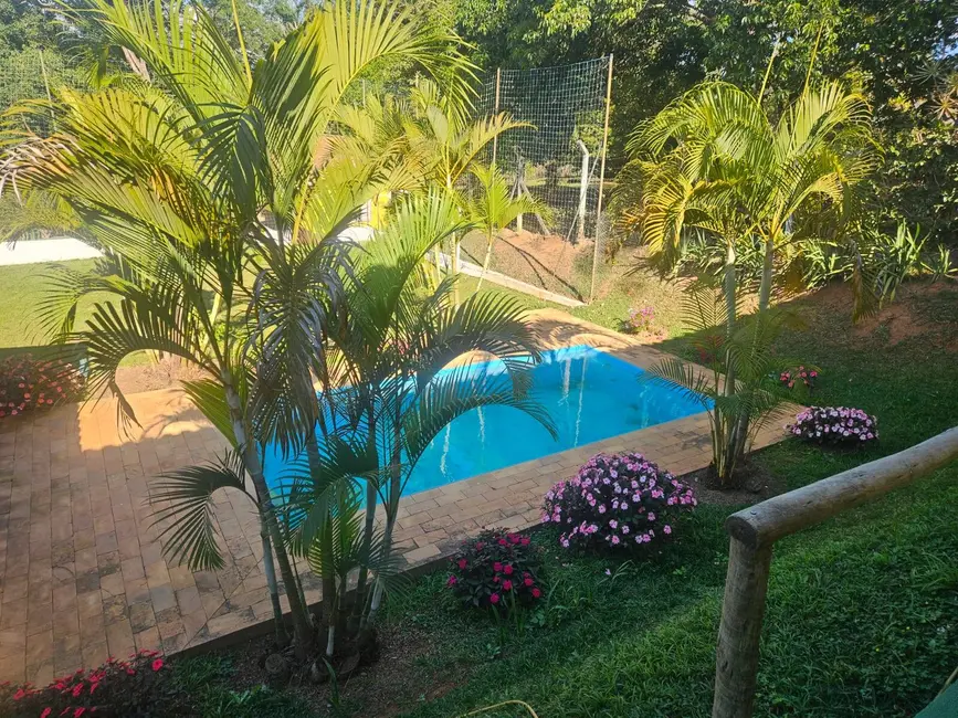 Foto 4 de Chácara com 3 quartos à venda, 150m2 em Atibaia - SP