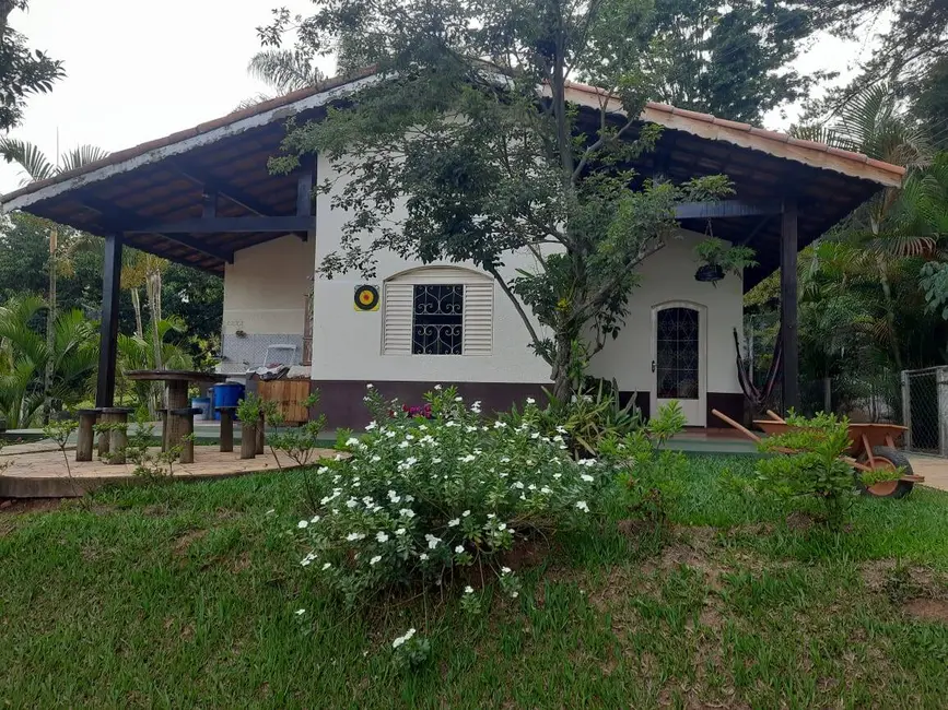 Foto 2 de Chácara com 3 quartos à venda, 150m2 em Atibaia - SP