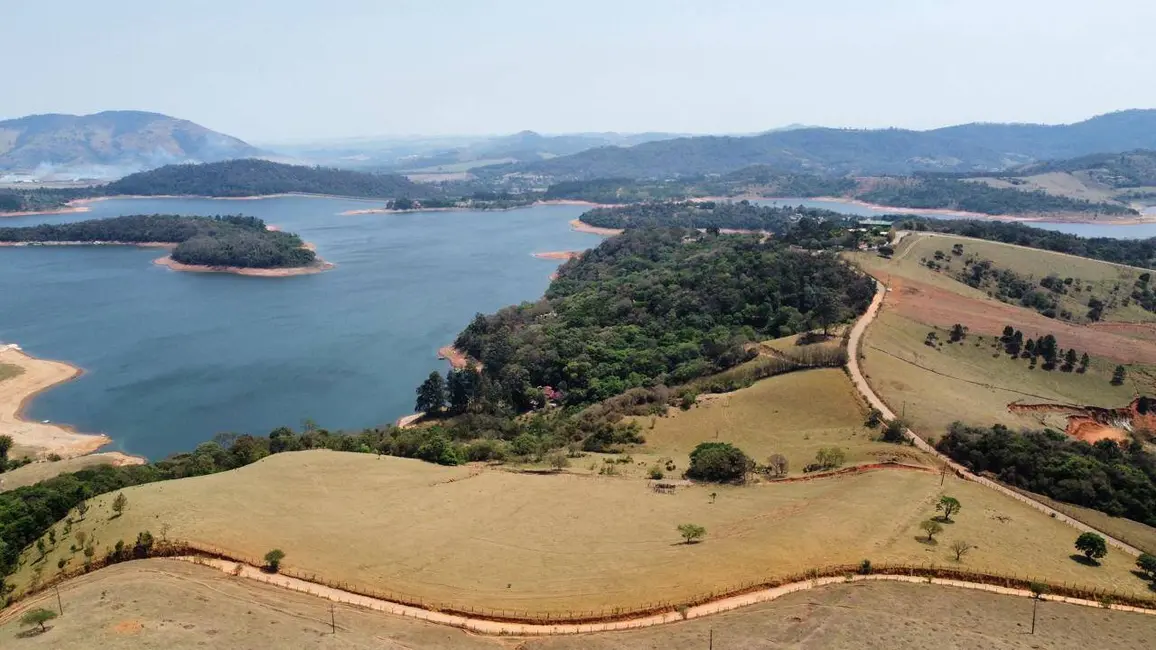Foto 10 de Terreno / Lote à venda em Vargem - SP