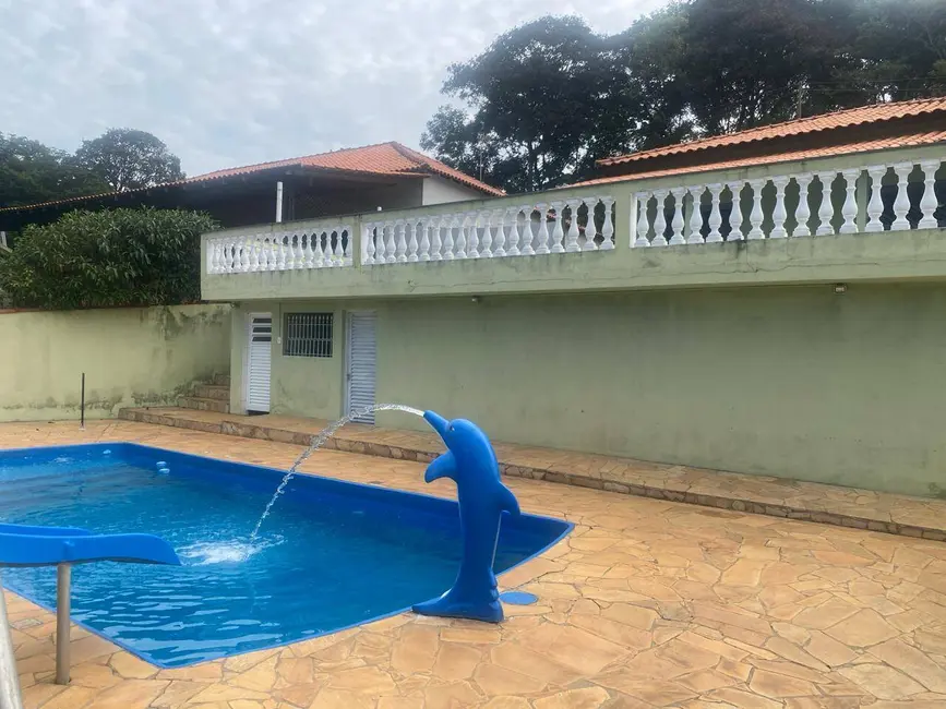 Chácara com 4 quartos à venda, 250m2 em Joanopolis - SP - imagem 3 Foto 3 de Chácara com 4 quartos à venda, 250m2 em Joanopolis - SP