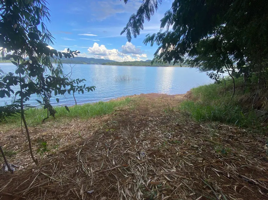 Chácara com 4 quartos à venda, 250m2 em Joanopolis - SP - imagem 6 Foto 6 de Chácara com 4 quartos à venda, 250m2 em Joanopolis - SP
