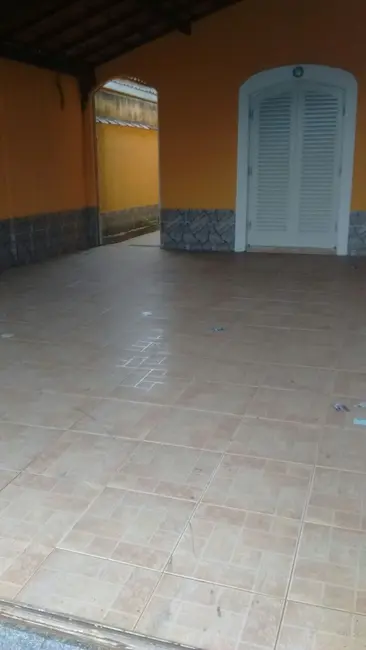 Casa com 2 quartos à venda, 150m2 em Caiçara, Praia Grande - SP - imagem 2 Foto 2 de Casa com 2 quartos à venda, 150m2 em Caiçara, Praia Grande - SP