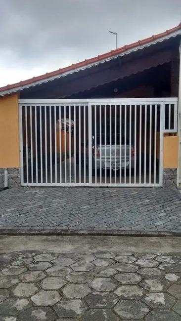 Casa com 2 quartos à venda, 150m2 em Caiçara, Praia Grande - SP - imagem 4 Foto 4 de Casa com 2 quartos à venda, 150m2 em Caiçara, Praia Grande - SP