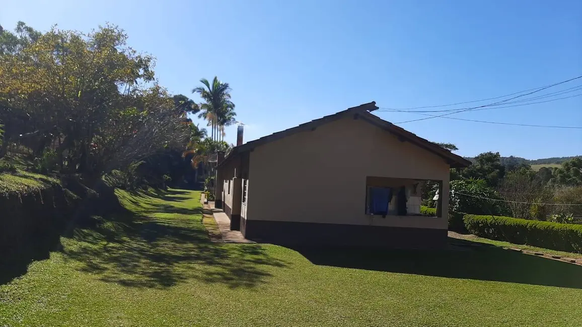 Foto 2 de Sítio / Rancho com 3 quartos à venda, 300m2 em Centro, Pedra Bela - SP