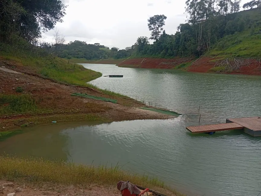 Foto 1 de Chácara com 4 quartos à venda, 200m2 em Igarata, SP