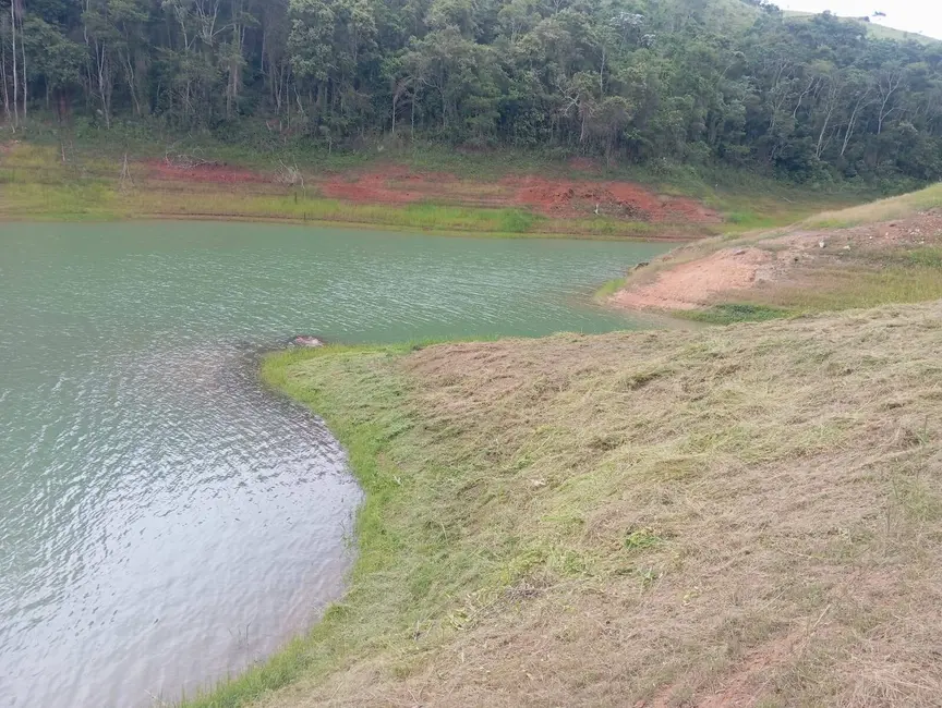 Foto 2 de Chácara com 4 quartos à venda, 200m2 em Igarata - SP