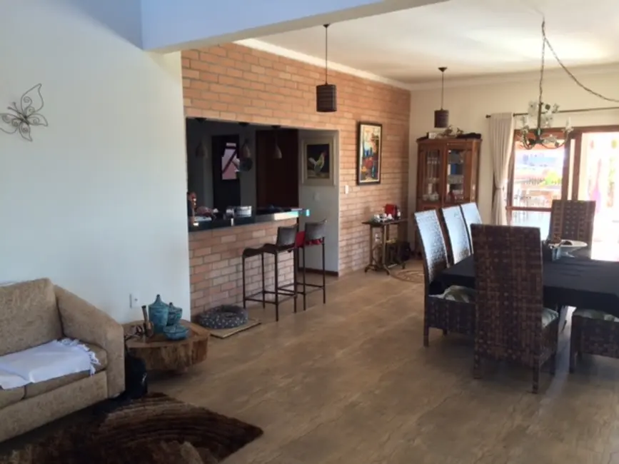 Casa com 4 quartos à venda, 800m2 em Atibaia - SP - imagem 9 Foto 9 de Casa com 4 quartos à venda, 800m2 em Atibaia - SP