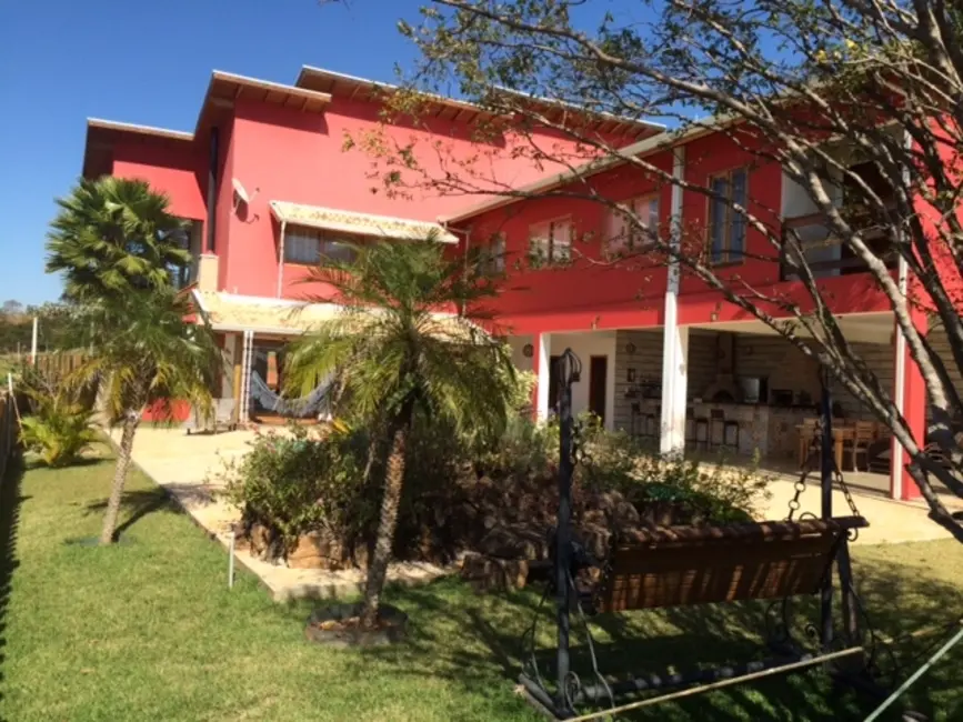 Casa com 4 quartos à venda, 800m2 em Atibaia - SP - imagem 1 Foto 1 de Casa com 4 quartos à venda, 800m2 em Atibaia - SP