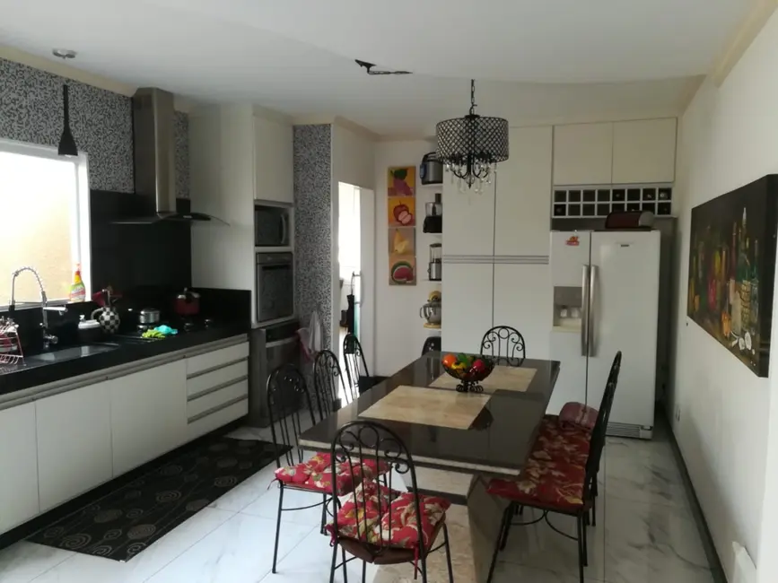 Foto 2 de Casa com 4 quartos à venda, 419m2 em Centro, Braganca Paulista - SP
