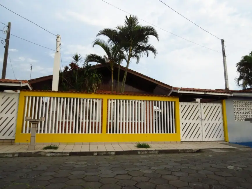 Foto 9 de Casa com 3 quartos à venda, 240m2 em Itanhaem - SP