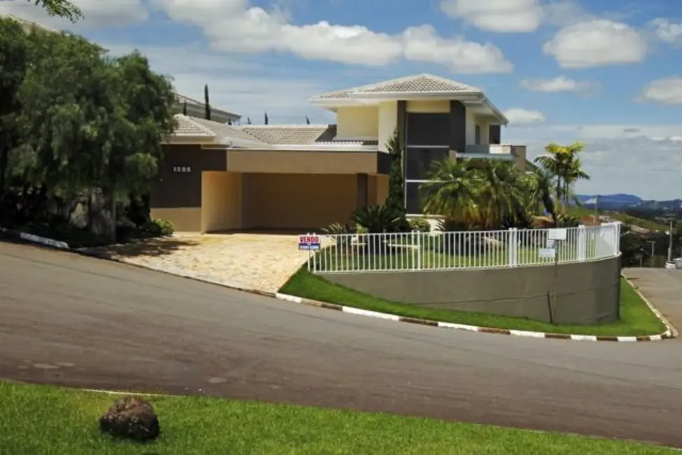 Casa de Condomínio à venda, 910m2 em Condomínio Serra da Estrela, Atibaia - SP - imagem 1 Foto 1 de Casa de Condomínio à venda, 910m2 em Condomínio Serra da Estrela, Atibaia - SP