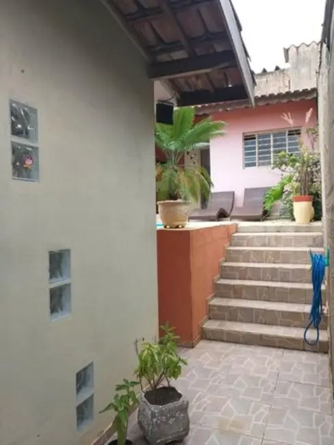 Foto 6 de Casa com 2 quartos à venda, 210m2 em Atibaia - SP