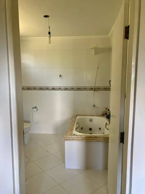 Chácara com 3 quartos à venda, 300m2 em Joanopolis - SP - imagem 6 Foto 6 de Chácara com 3 quartos à venda, 300m2 em Joanopolis - SP