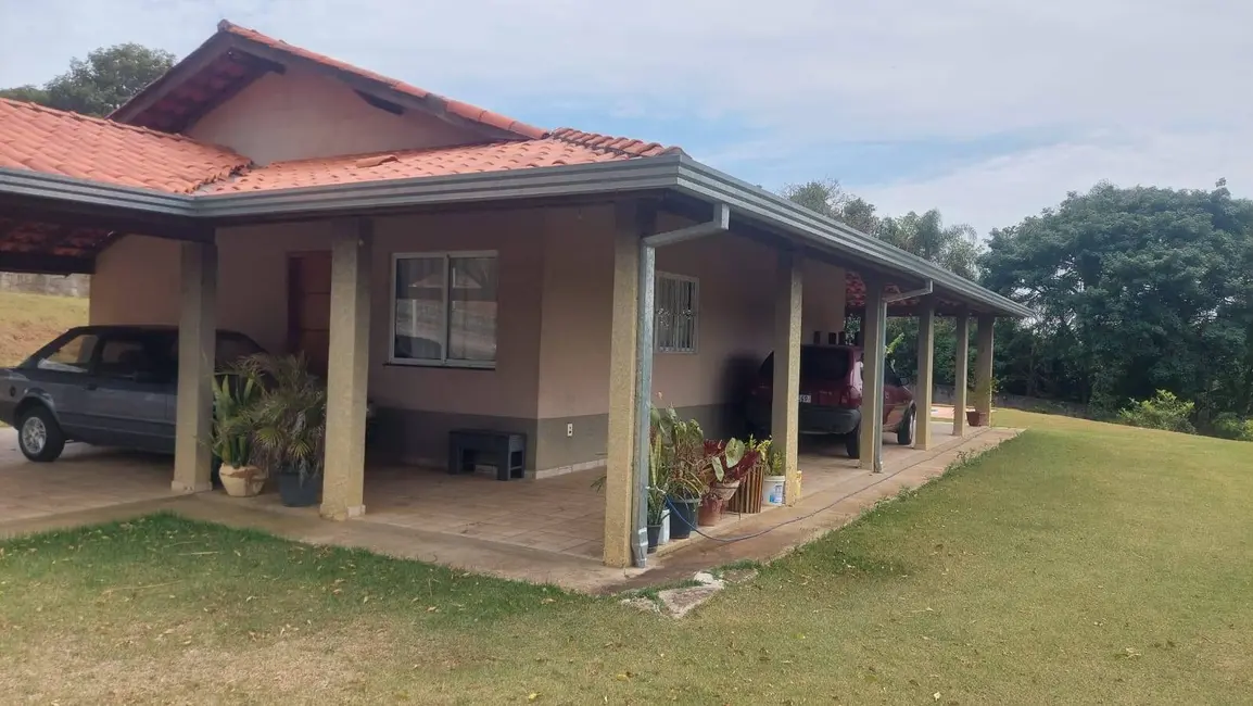 Foto 2 de Chácara com 2 quartos à venda, 150m2 em Bairro Sete Barras, Braganca Paulista - SP
