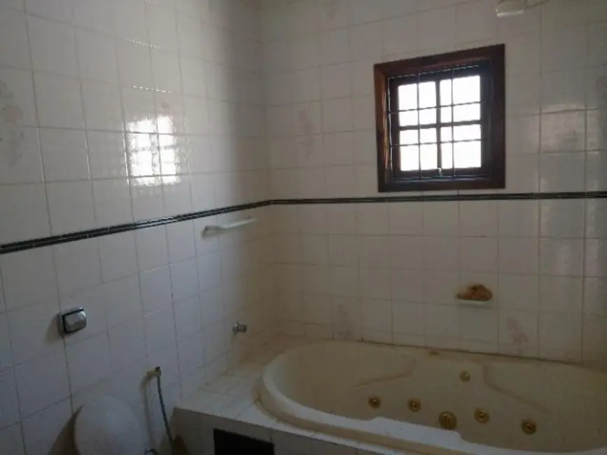 Foto 6 de Casa com 4 quartos à venda e para alugar, 300m2 em Mairipora - SP