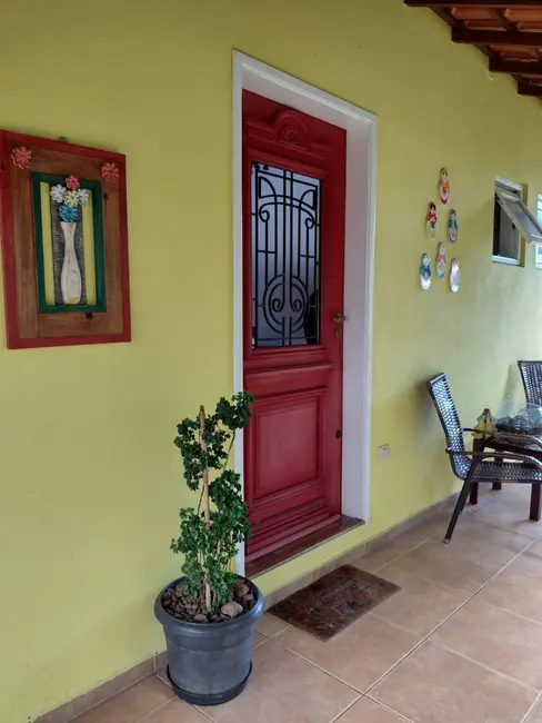 Foto 3 de Chácara com 3 quartos à venda, 512m2 em Jardim Shangri-Lá, Atibaia - SP