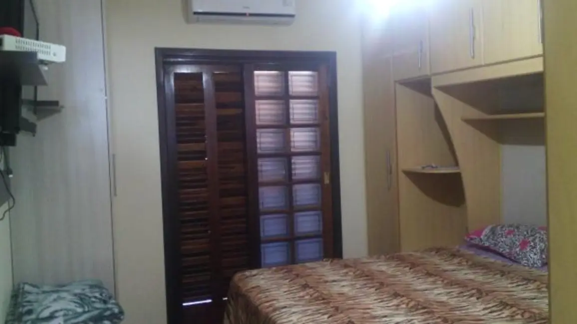 Foto 2 de Casa com 4 quartos à venda, 350m2 em Jardim Paulista, Atibaia - SP