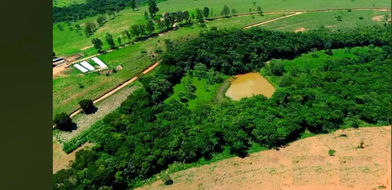 Fazenda / Haras com 4 quartos à venda, 500m2 em Oliveira - MG - imagem 3 Foto 3 de Fazenda / Haras com 4 quartos à venda, 500m2 em Oliveira - MG