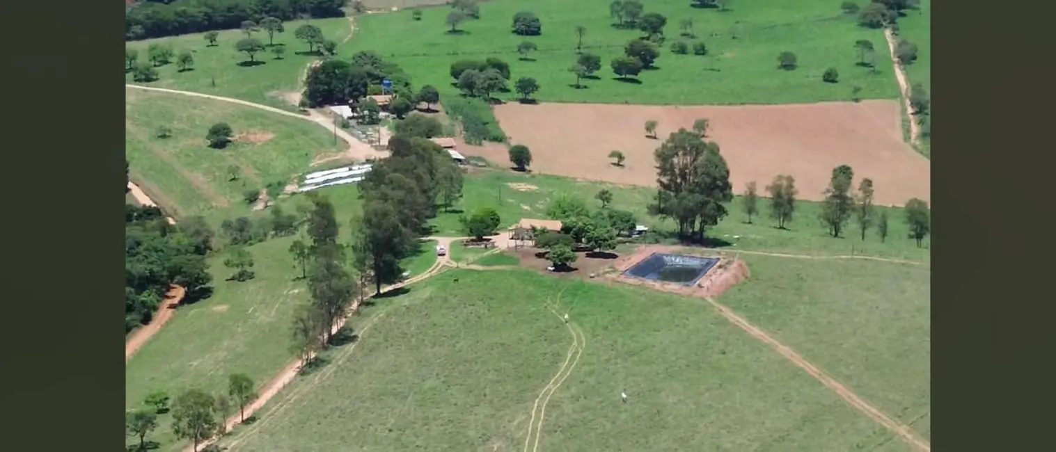 Fazenda / Haras com 4 quartos à venda, 500m2 em Oliveira - MG - imagem 2 Foto 2 de Fazenda / Haras com 4 quartos à venda, 500m2 em Oliveira - MG