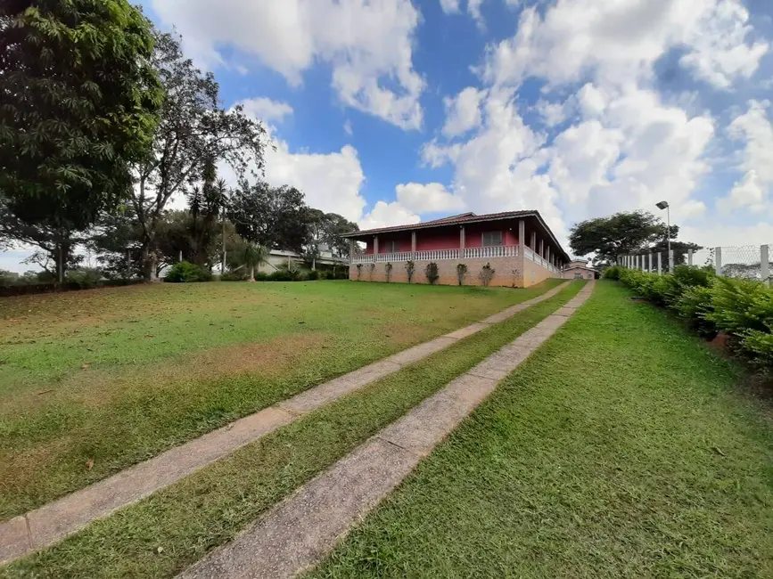 Foto 2 de Chácara com 3 quartos à venda, 2530m2 em Jardim Estância Brasil, Atibaia - SP