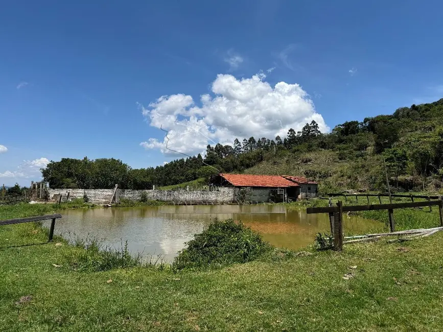 Foto 8 de Sítio / Rancho com 3 quartos à venda, 300m2 em Joanopolis - SP