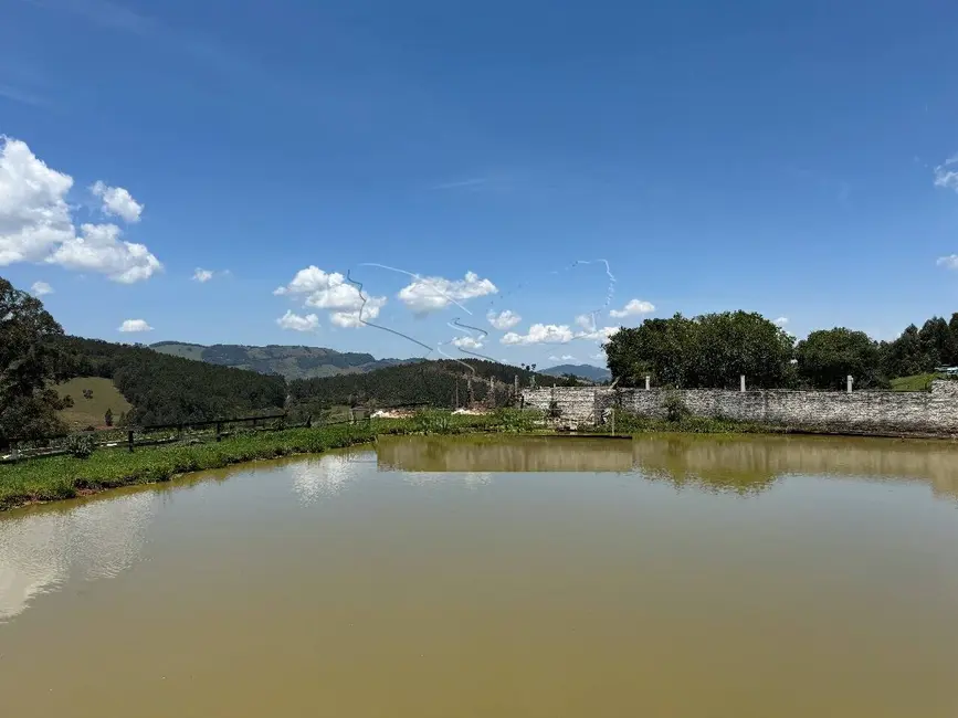 Foto 2 de Sítio / Rancho com 3 quartos à venda, 300m2 em Joanopolis - SP