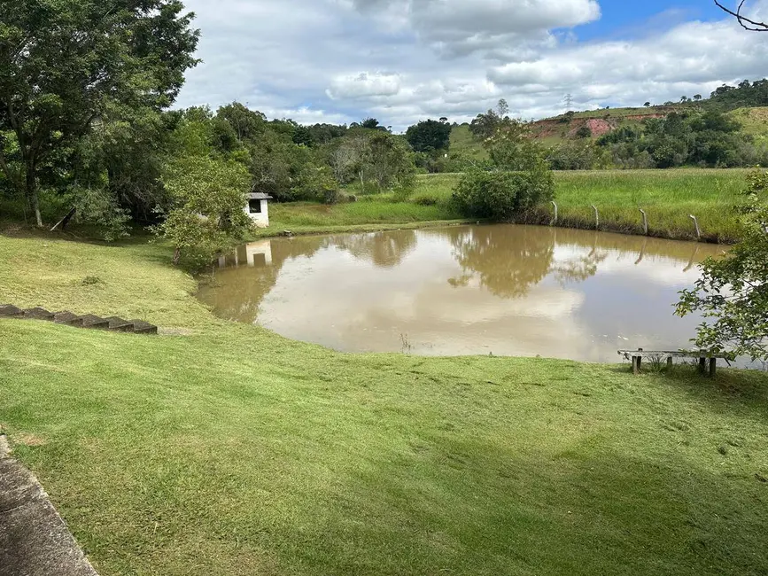 Foto 2 de Chácara com 6 quartos à venda, 300m2 em Santa Isabel - SP
