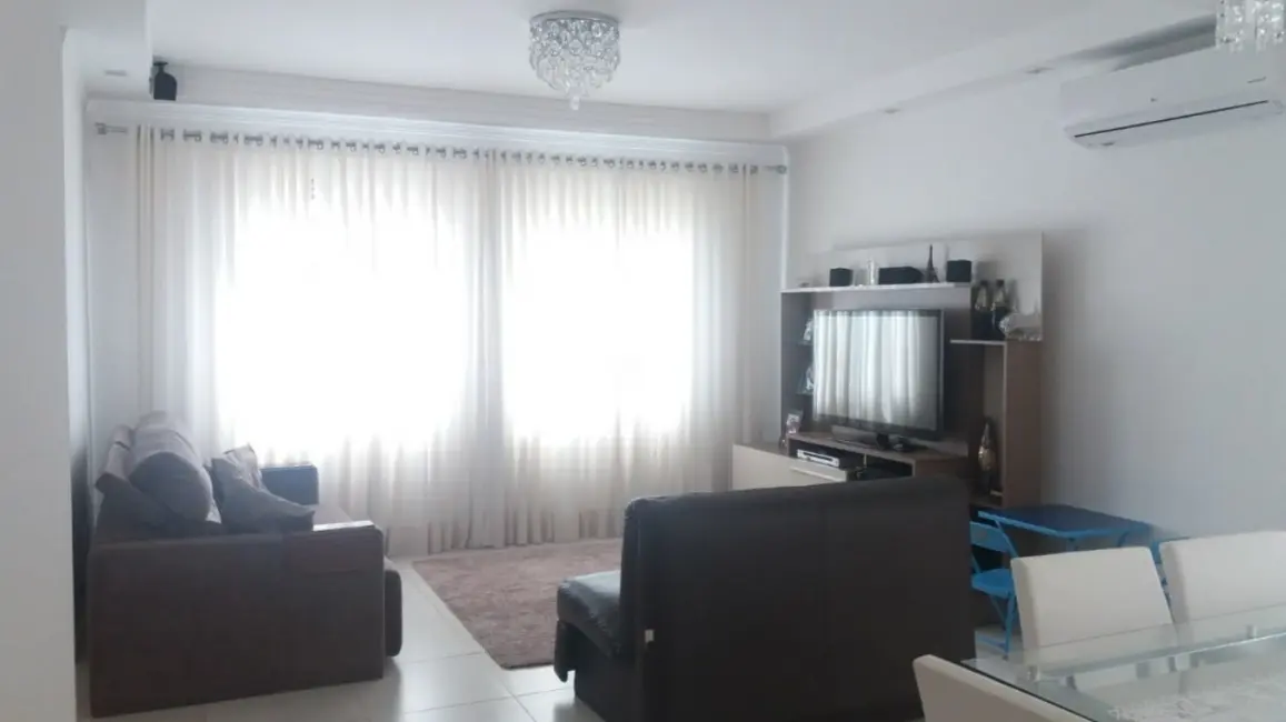 Foto 3 de Casa de Condomínio à venda, 300m2 em Centro, Atibaia - SP