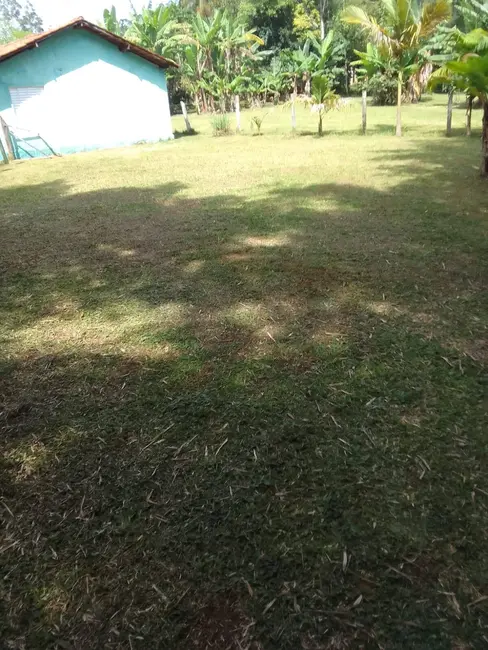 Chácara com 1 quarto à venda, 3000m2 em Piracaia - SP - imagem 1 Foto 1 de Chácara com 1 quarto à venda, 3000m2 em Piracaia - SP