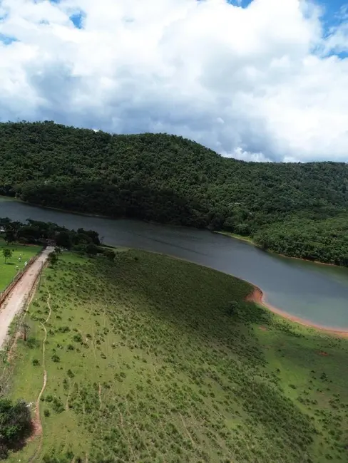 Foto 1 de Terreno / Lote à venda, 70000m2 em Nazare Paulista - SP