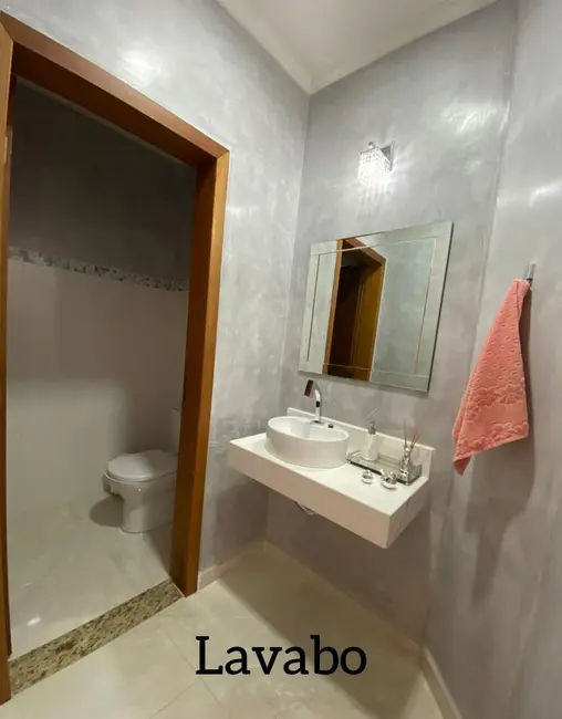 Foto 11 de Casa à venda, 297m2 em Jardim Ipê, Atibaia - SP